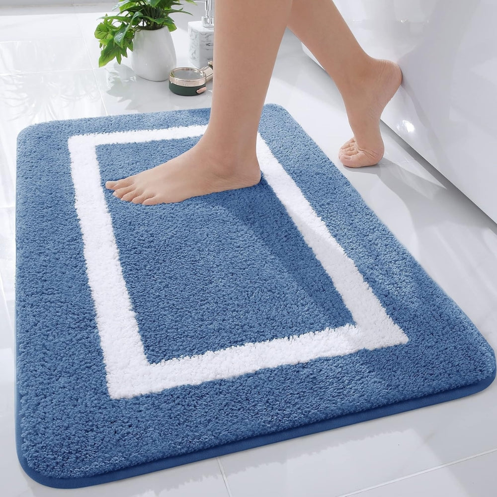 Bath Mat in Microfibre Blend, Slip-Resistant and Quick-Drying