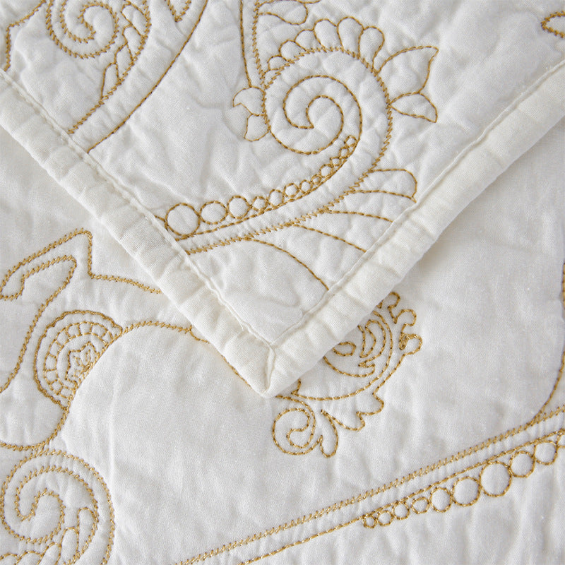 Bed Cover in Quilted Washed Cotton with Ornamental Embroidery