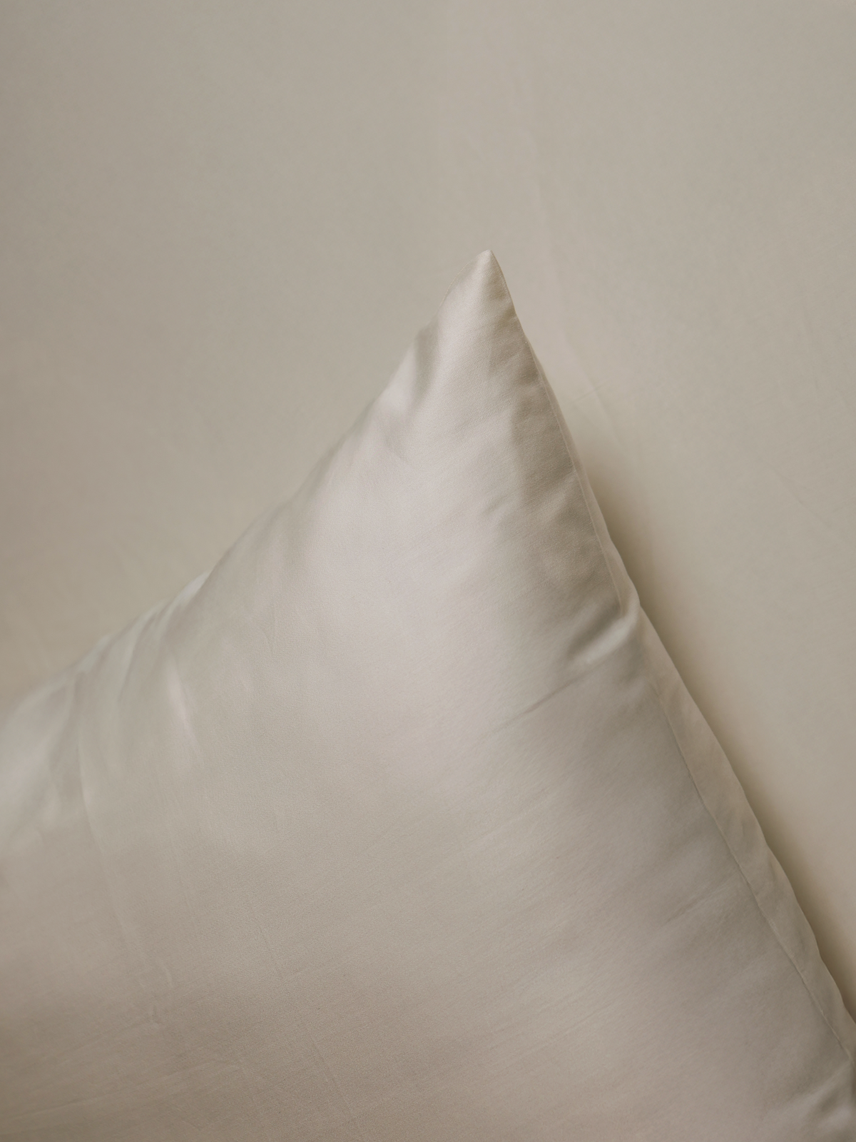 Bed Sheet Set in Breathable Cotton with Elasticated Edges
