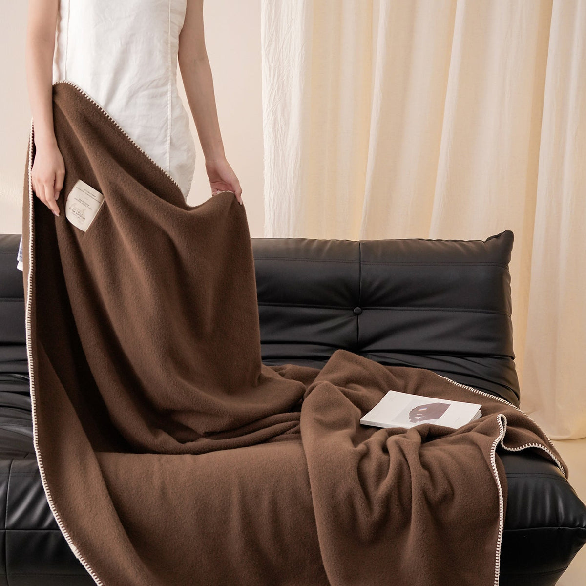 Blanket in Dense Wool-Look Plush Fabric with Contrast Blanket Stitch