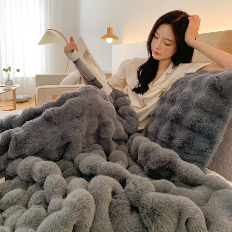 Blanket in Fluffy Faux Fur with Wave Texture, Sofa Throw