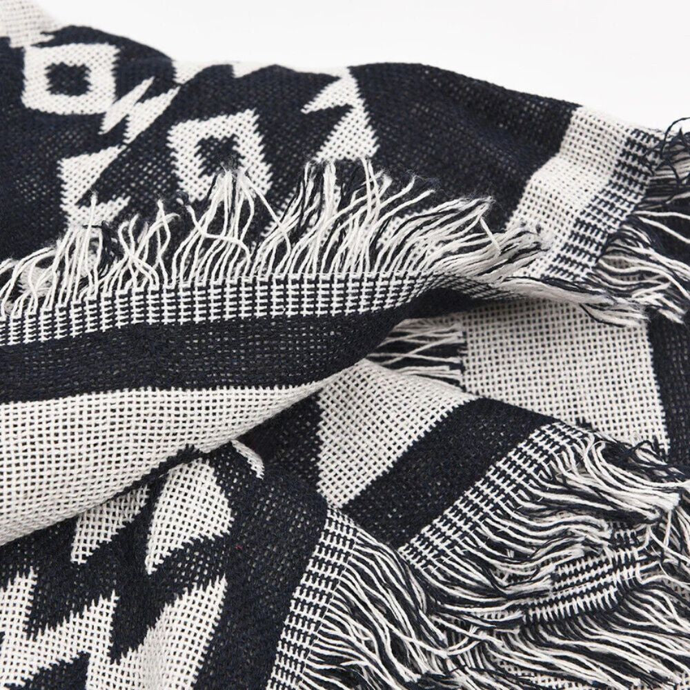 Blanket in Microfibre Blend, Reversible Geometric Pattern with Fringes
