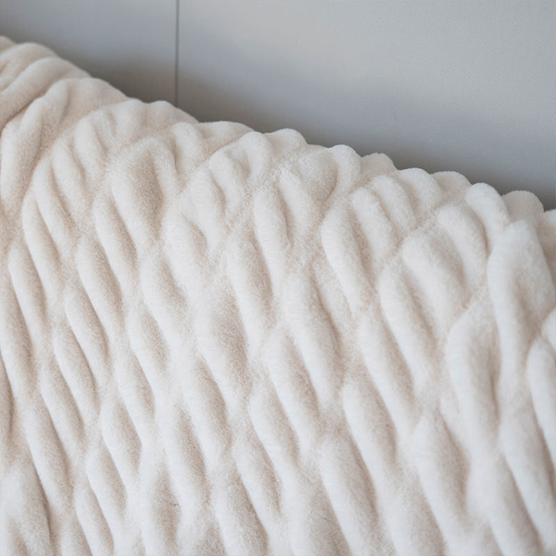 Blanket in Soft Faux Fur with Textured Wave Ribs, Sofa Throw