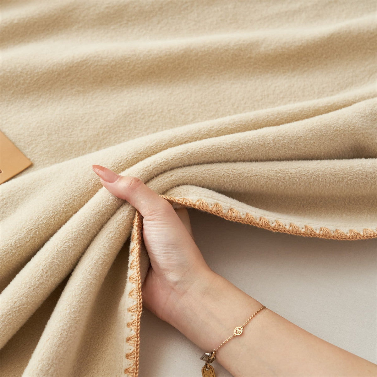 Blanket in Soft Plush with Decorative Stitch Edging, Sofa Throw
