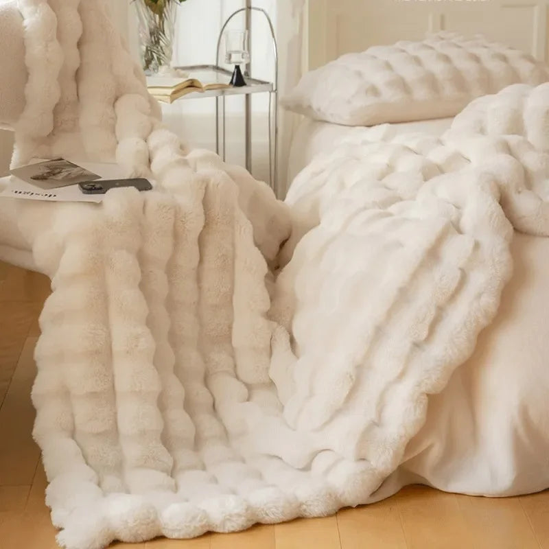 Blanket in Teddy Fleece, Soft on Both Sides, Machine Washable
