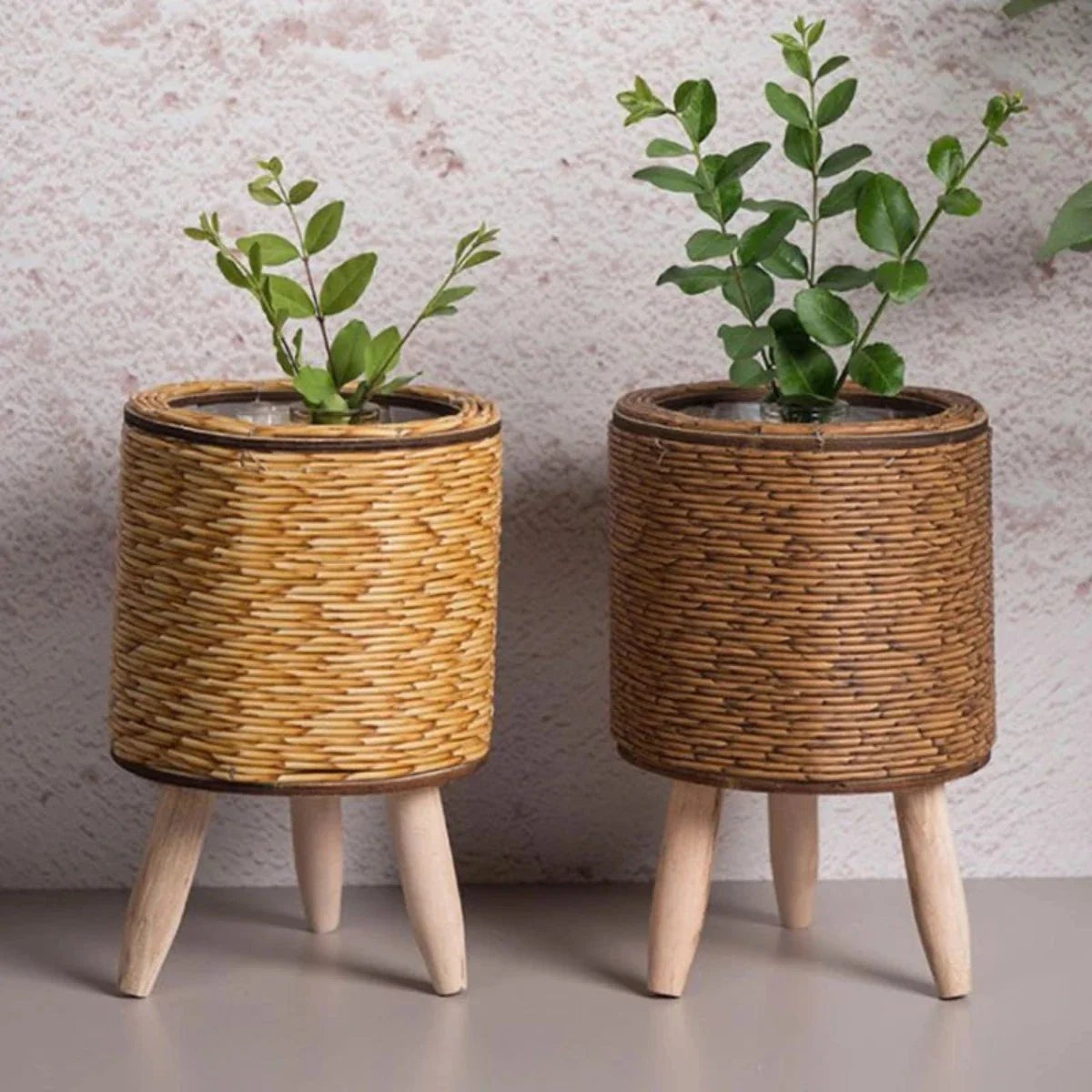 Plant Pot with Legs, Weather-Resistant Plastic, Woven Texture