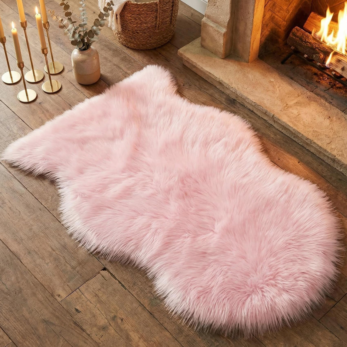 Rug in Faux Fur, Long Pile, Non-Slip Backing and Washable Finish