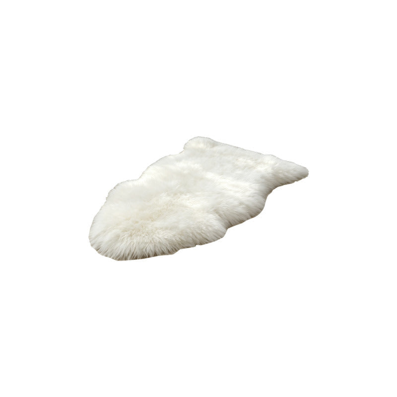 Rug in Genuine Sheepskin, Natural Shape with Long Pile