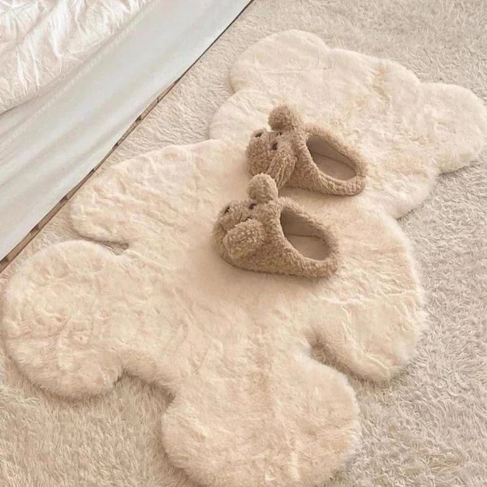 Rug in Teddy Bear Shape, Fluffy Microfibre Blend, Machine Washable
