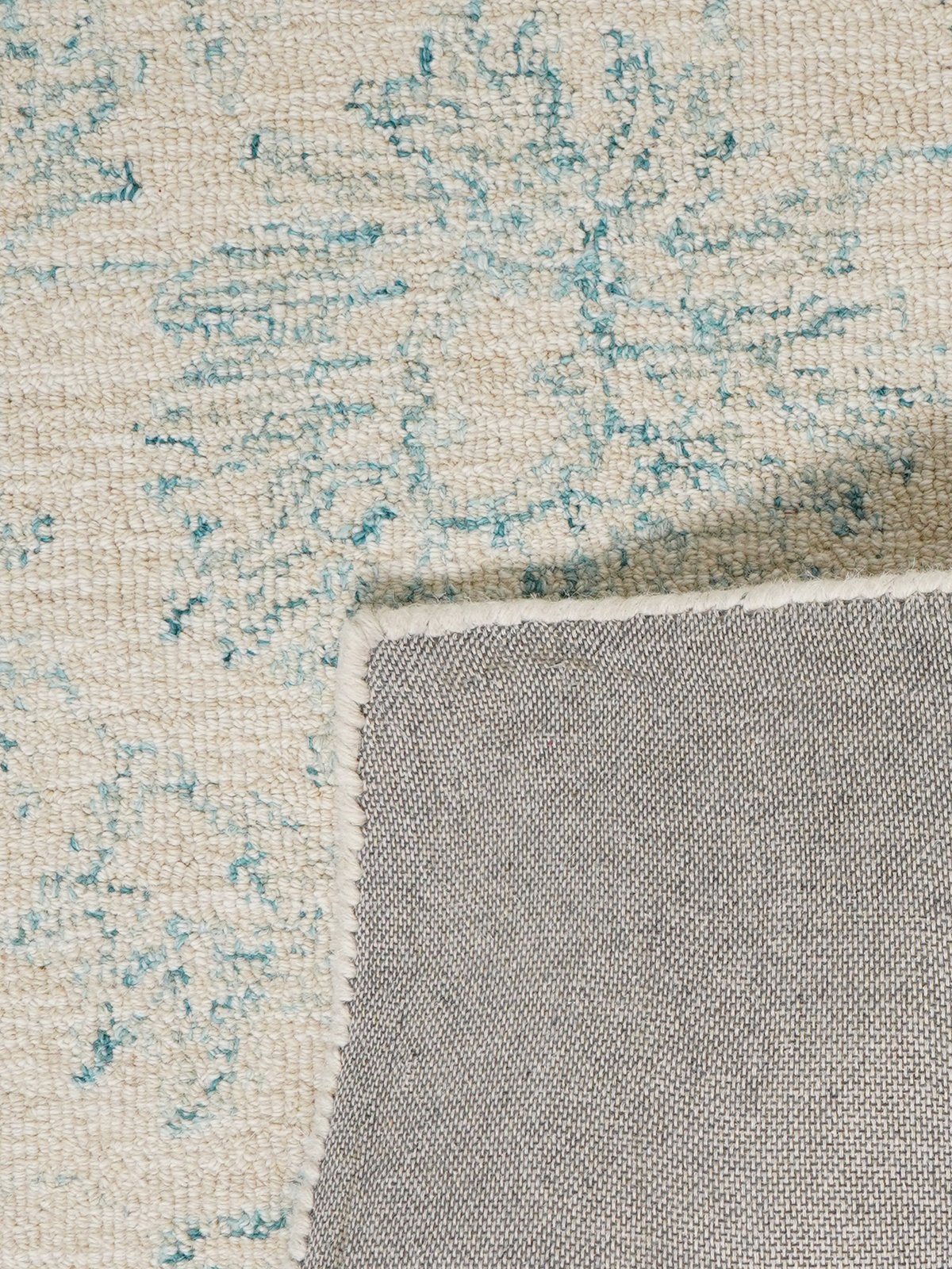 Rug in Wool and Cotton Blend, Hand-Tufted with Floral Persian Pattern