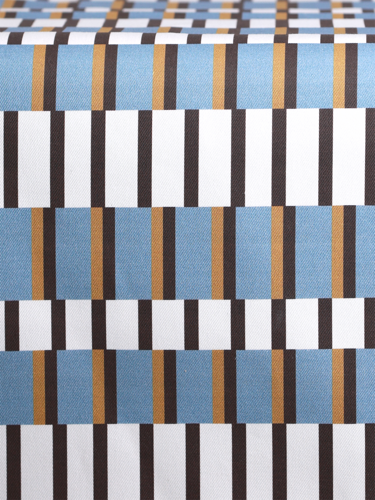 Table Runner in Cotton with Digital Check Print and Scalloped Ends