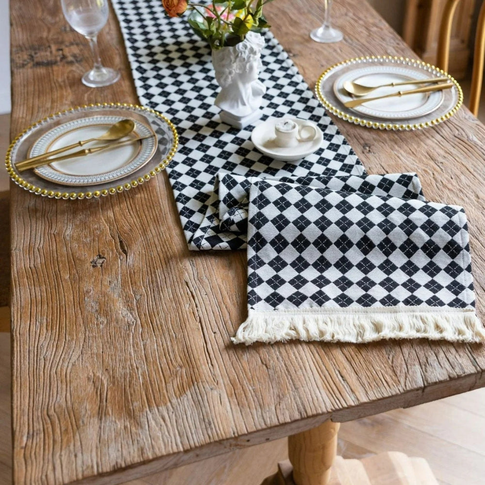 Table Runner in Microfibre Blend with Diamond Pattern and Fringed Ends