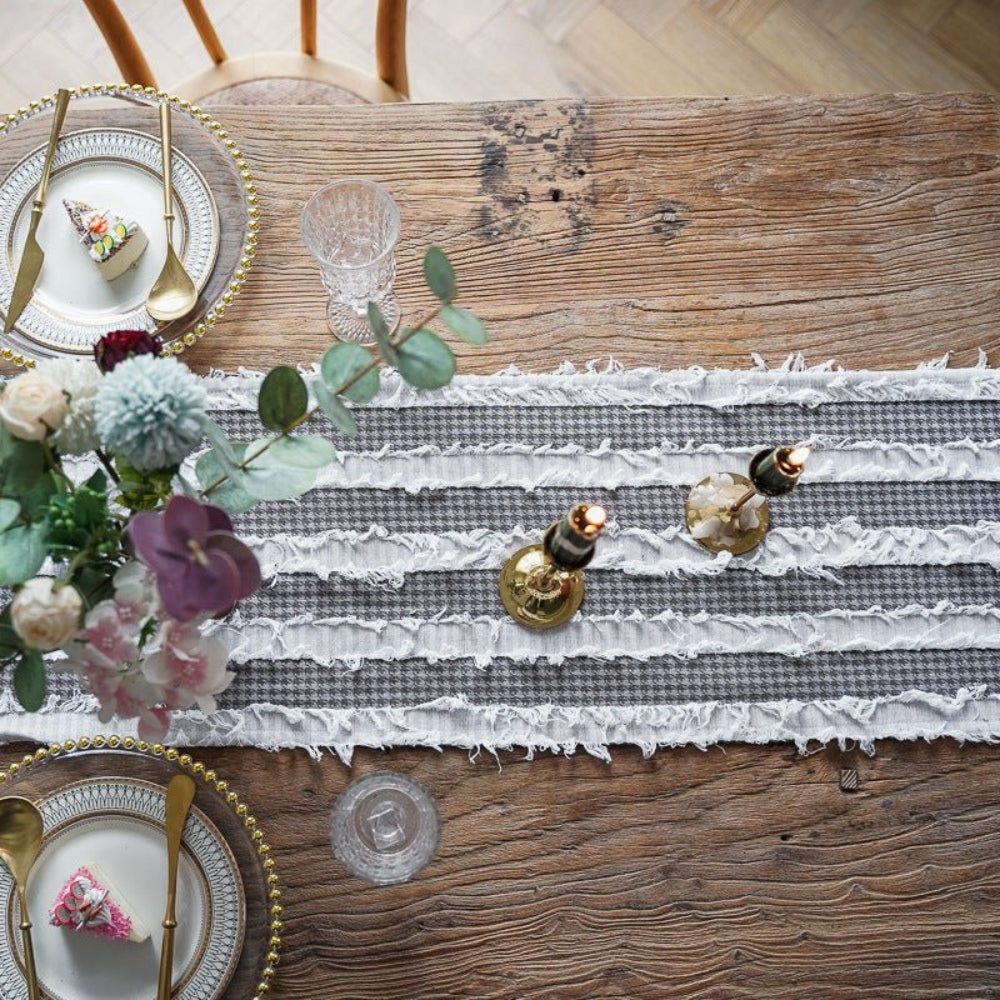 Table Runner in Microfibre Blend with Fringed Edges and Houndstooth Stripes