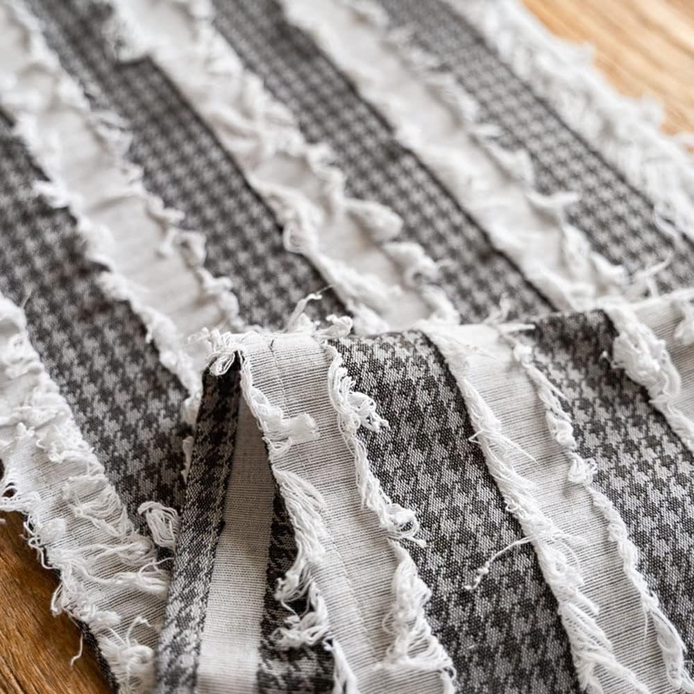 Table Runner in Microfibre Blend with Fringed Edges and Houndstooth Stripes
