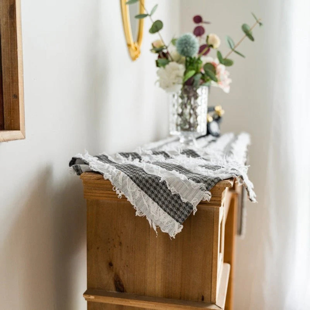 Table Runner in Microfibre Blend with Fringed Edges and Houndstooth Stripes