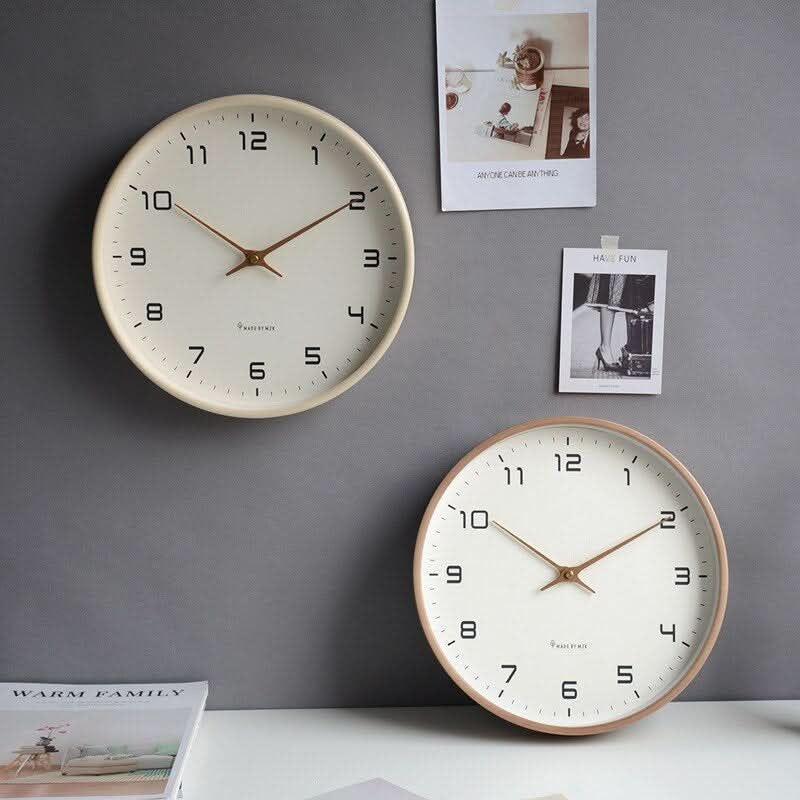 Wall Clock with Wood-Effect Frame, Round, Quiet Scandinavian Style