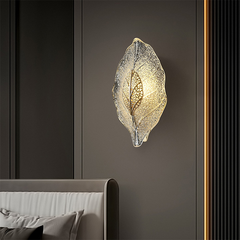 Wall Light in Handcrafted Glass, Leaf Shape with E14 Socket
