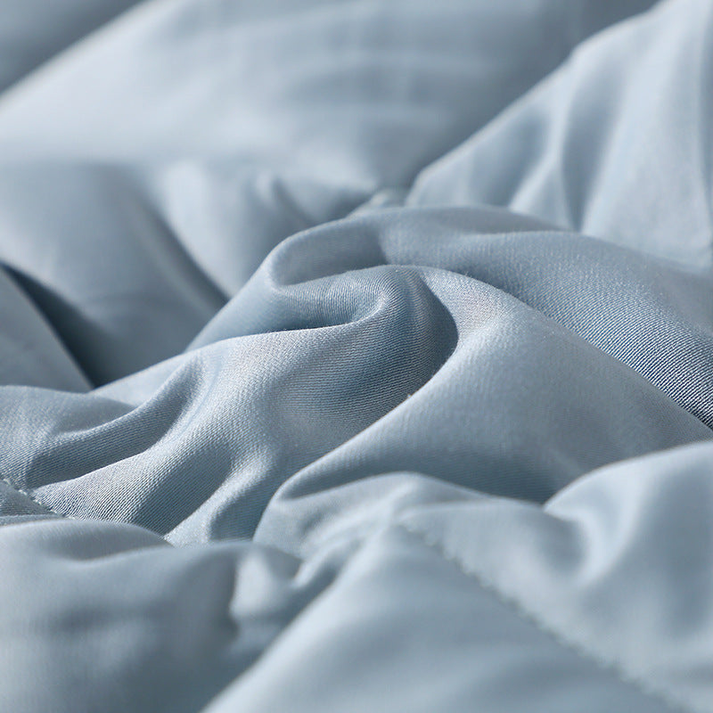 Weighted Blanket in Silky Smooth Microfibre with Diamond Quilting