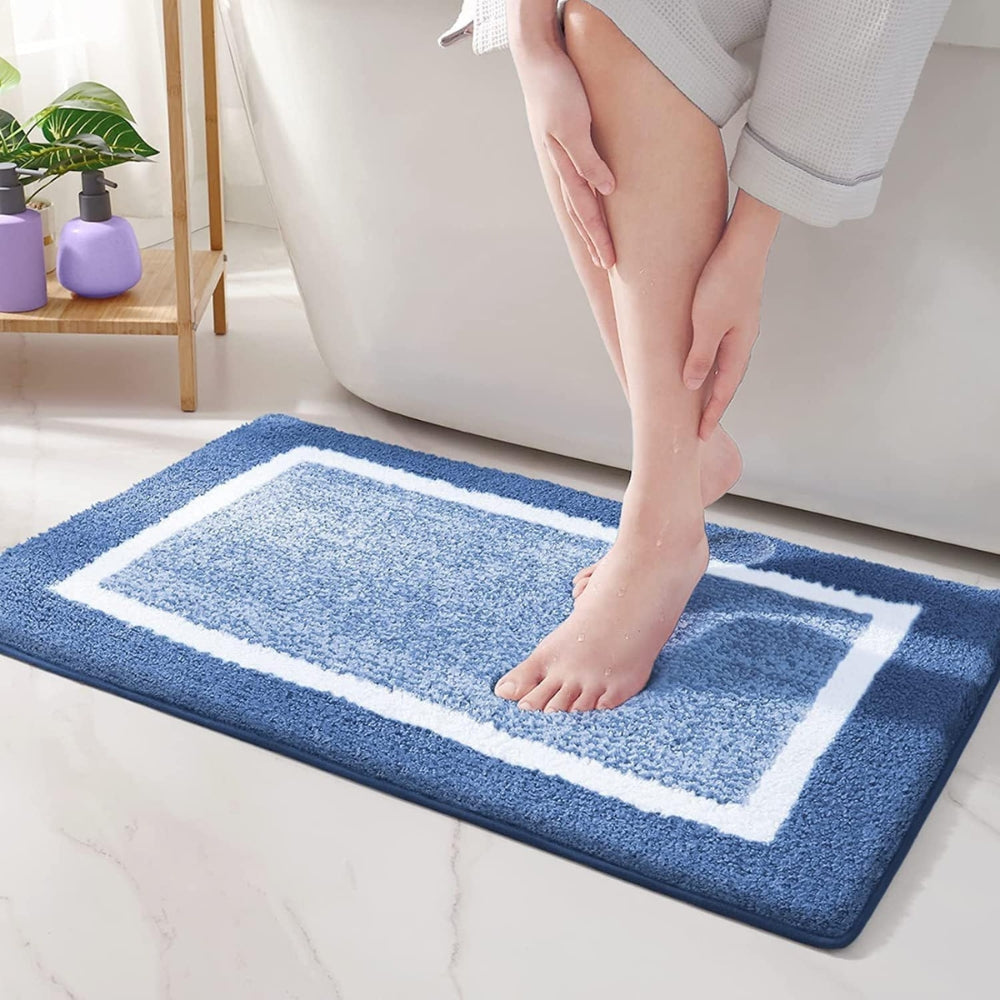 Bath Mat in Microfibre Blend, Slip-Resistant and Quick-Drying