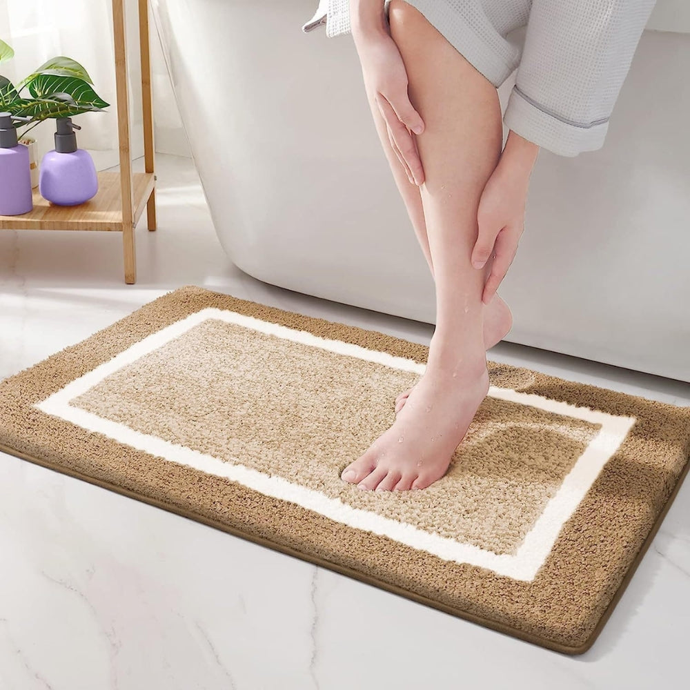Bath Mat in Microfibre Blend, Slip-Resistant and Quick-Drying