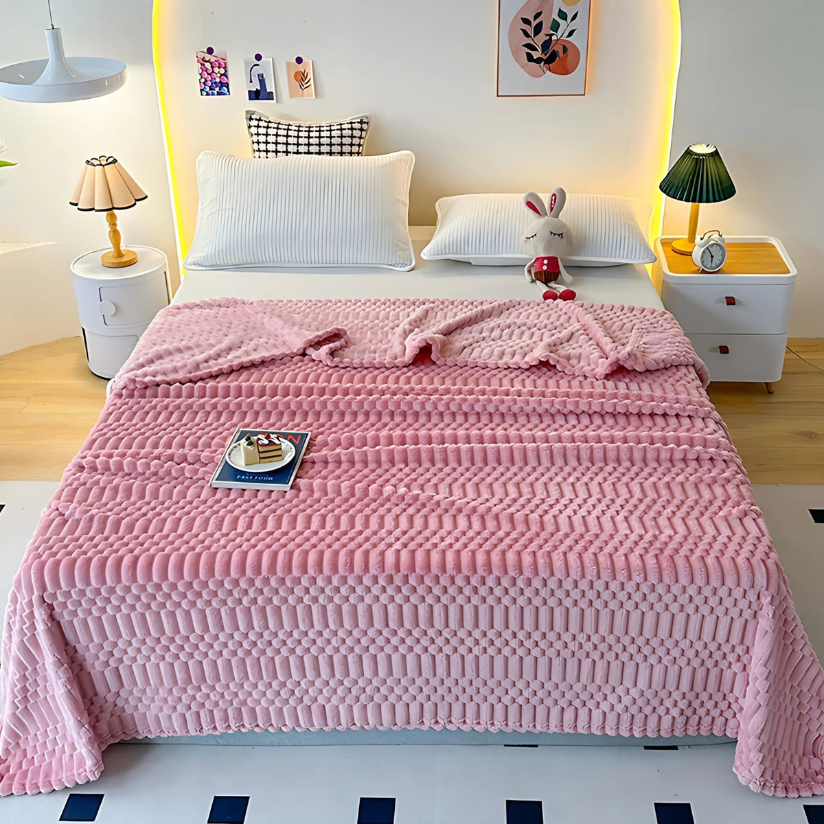 Blanket in Extra Soft Thick Microfibre with Raised Pattern