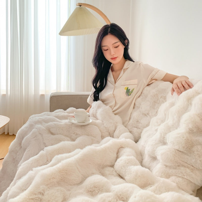 Blanket in Fluffy Faux Fur with Wave Texture, Sofa Throw