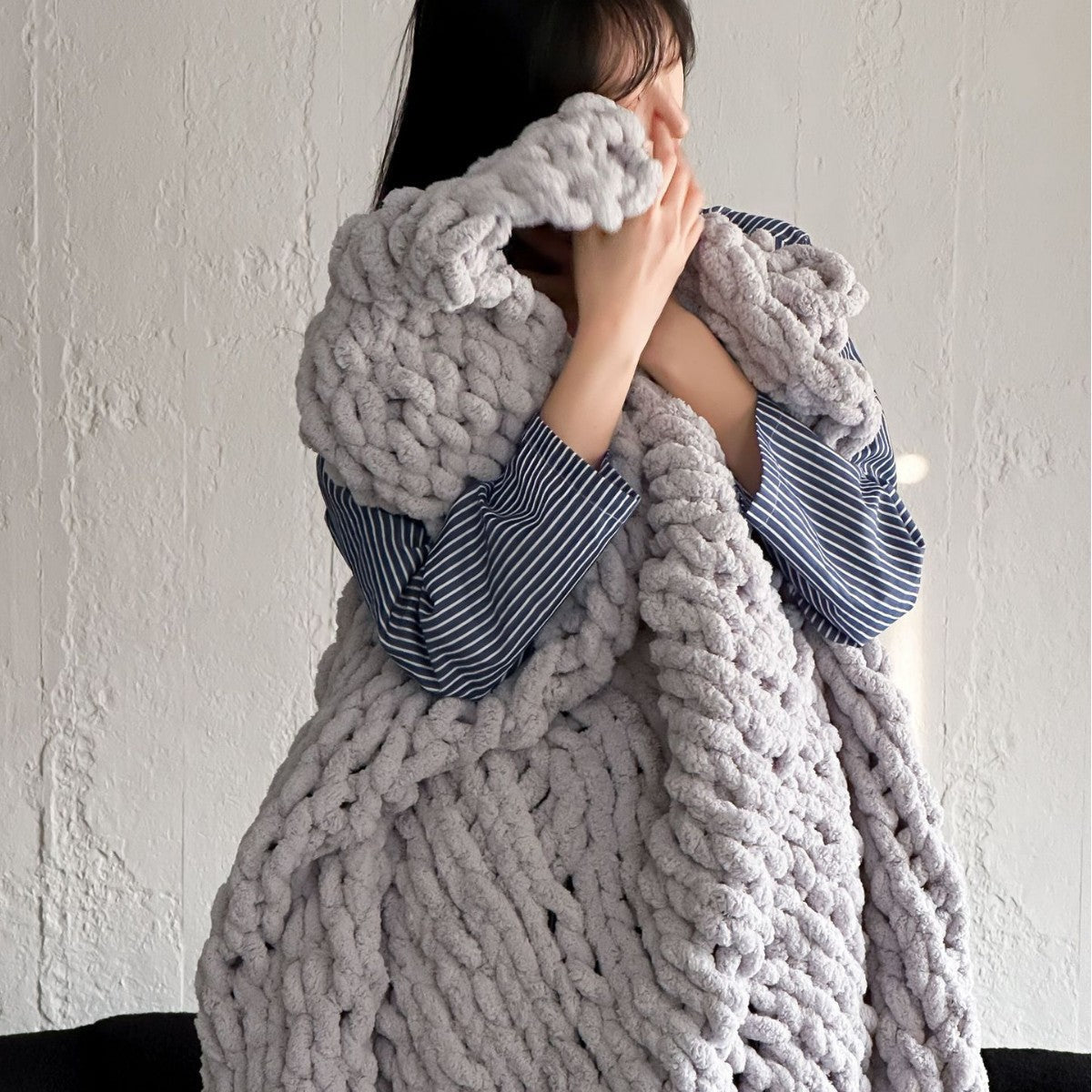 Blanket in Soft Chenille, Hand-Knitted Chunky Knit Sofa Throw