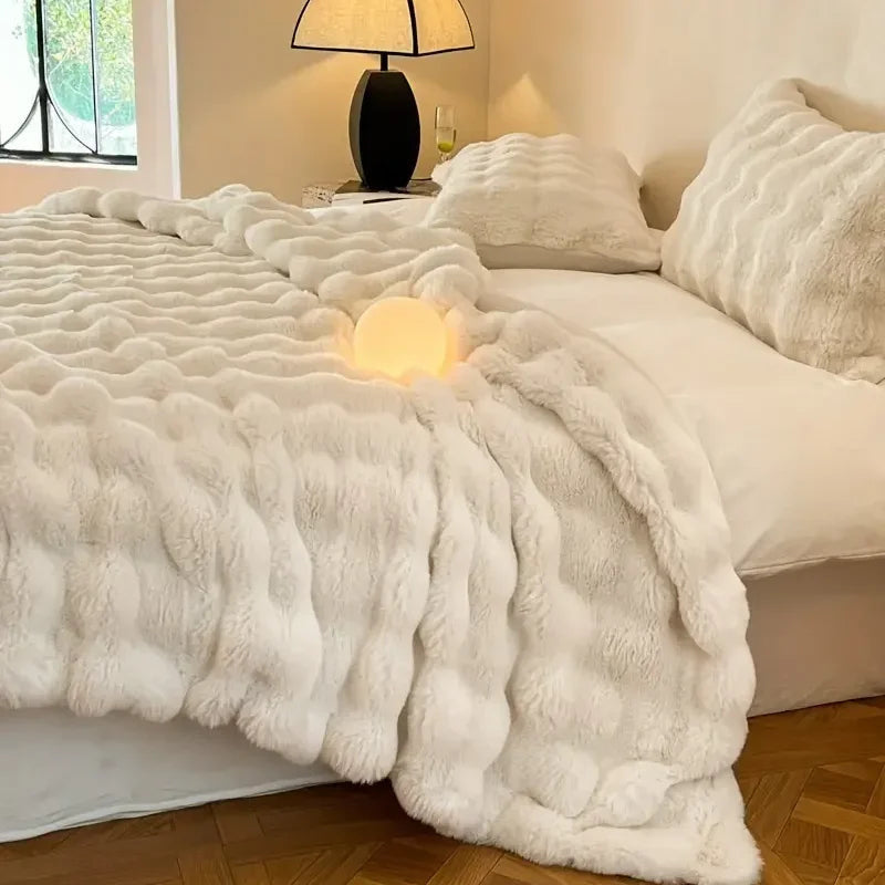 Blanket in Teddy Fleece, Soft on Both Sides, Machine Washable