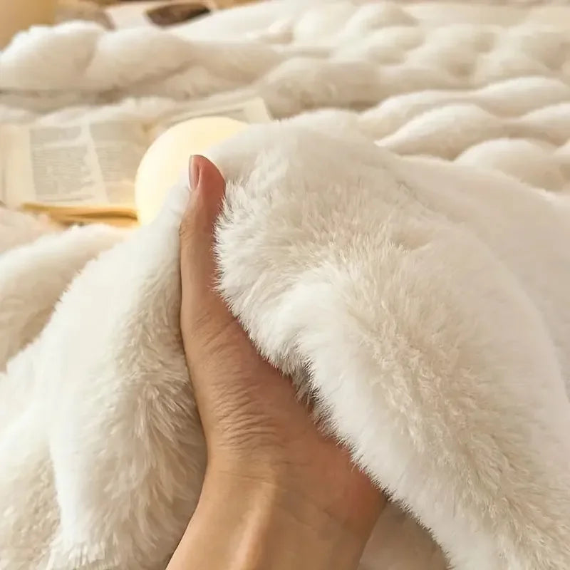 Blanket in Teddy Fleece, Soft on Both Sides, Machine Washable