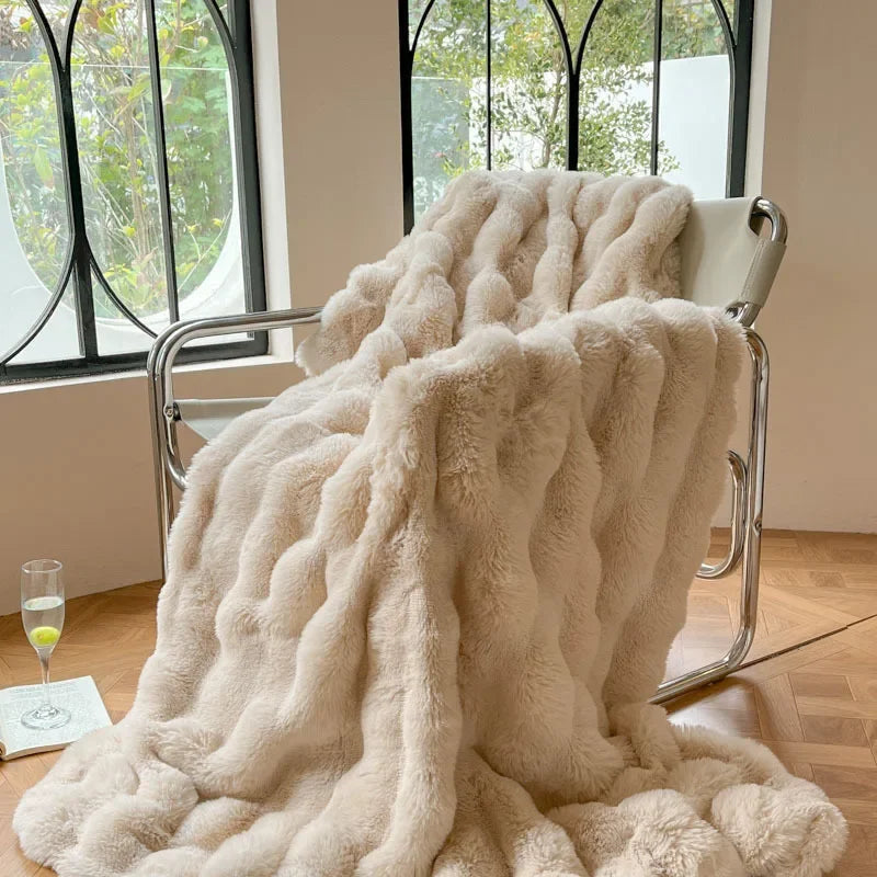 Blanket in Teddy Fleece, Soft on Both Sides, Machine Washable