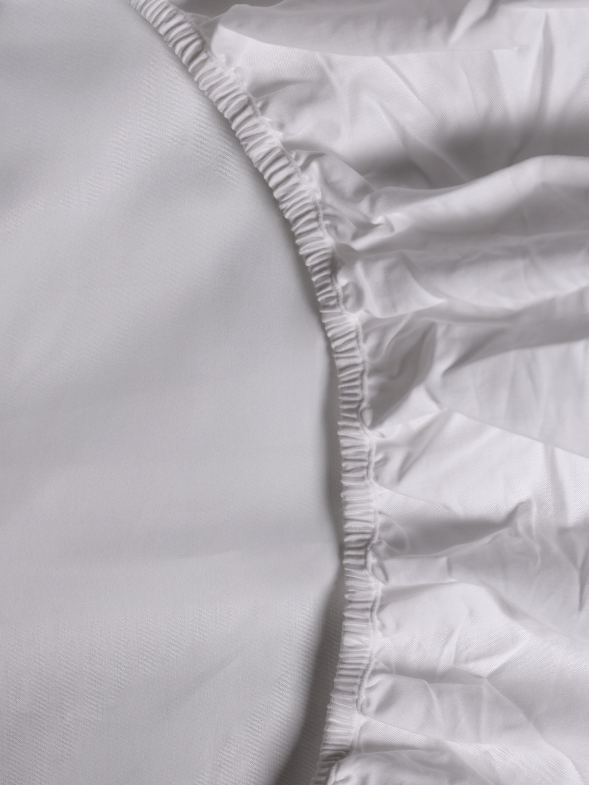 Fitted Bed Sheet Set in Cotton, Elasticated Edges
