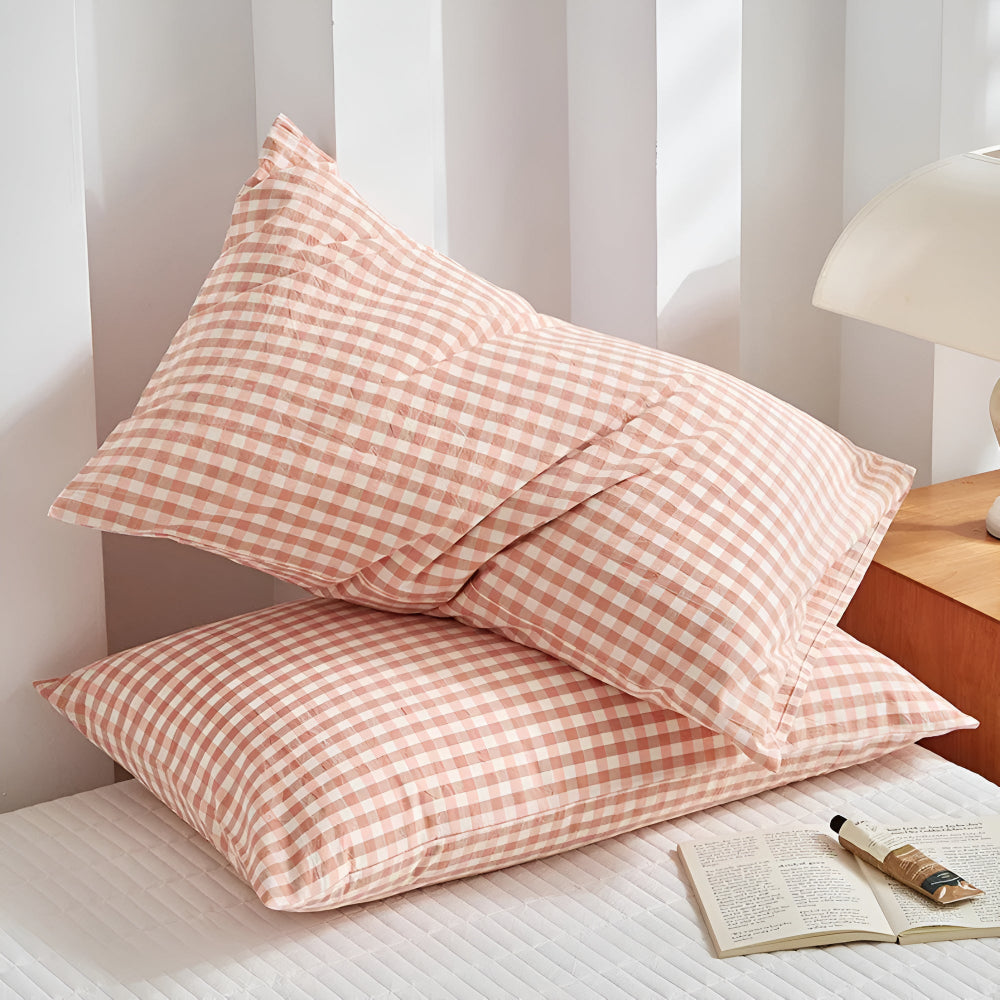 Pillowcase in Breathable Microfibre Blend with Gingham and Envelope Closure