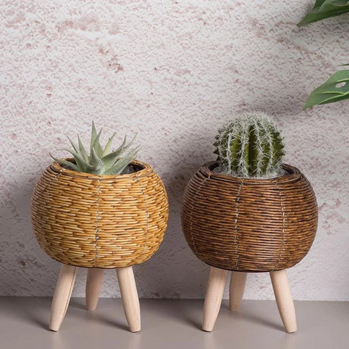 Plant Pot with Legs, Weather-Resistant Plastic, Woven Texture