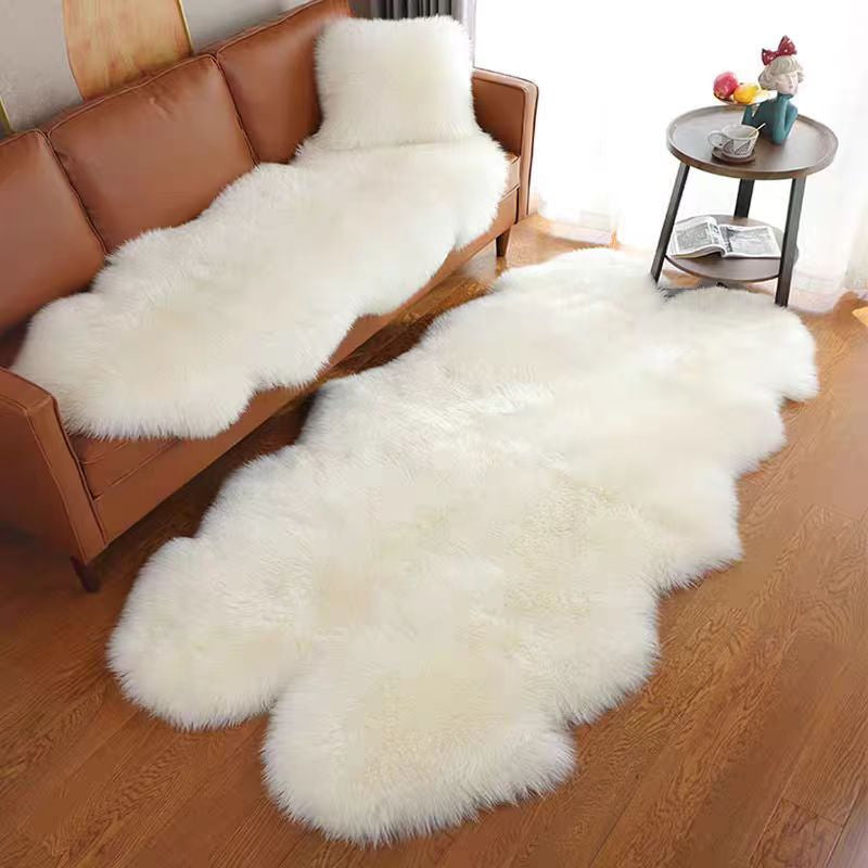 Rug in Genuine Sheepskin with Long-Pile Australian Wool, Natural Hide Shape