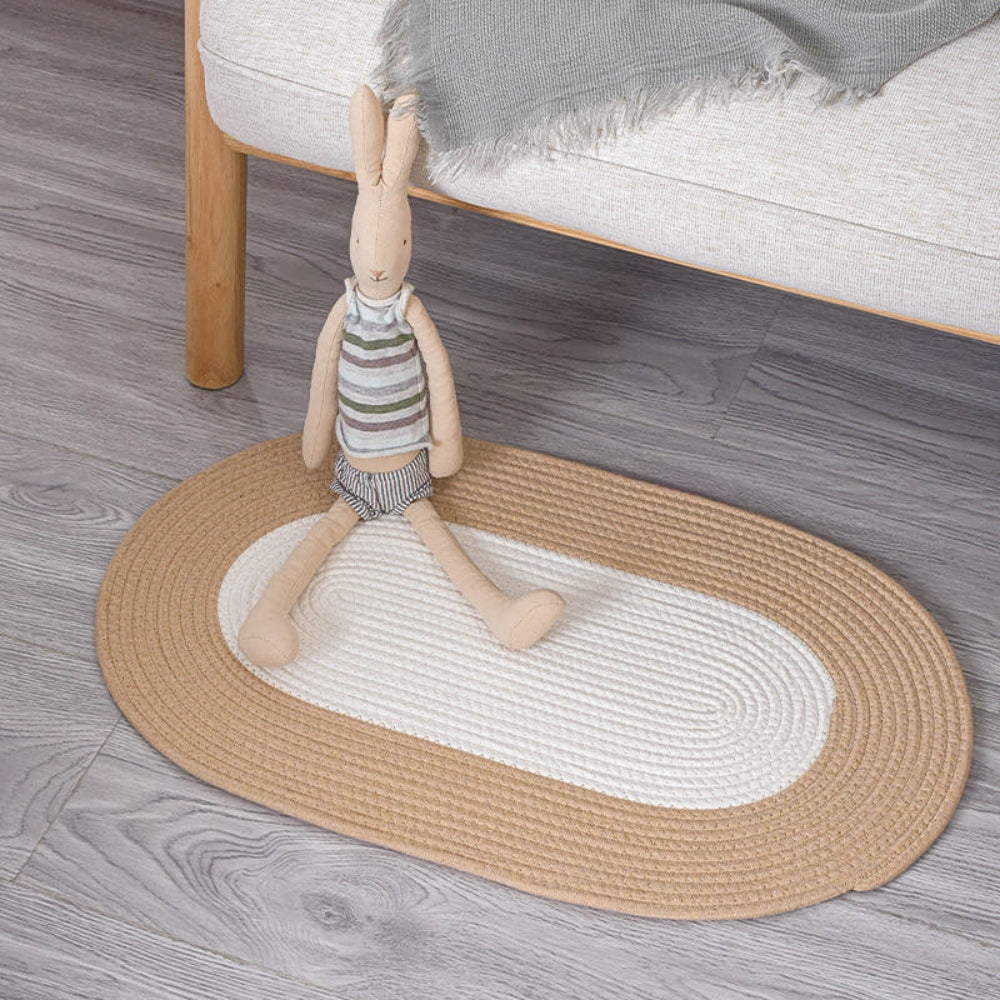 Rug in Hand-Braided Hemp, Oval Shape with Boho-Style Border