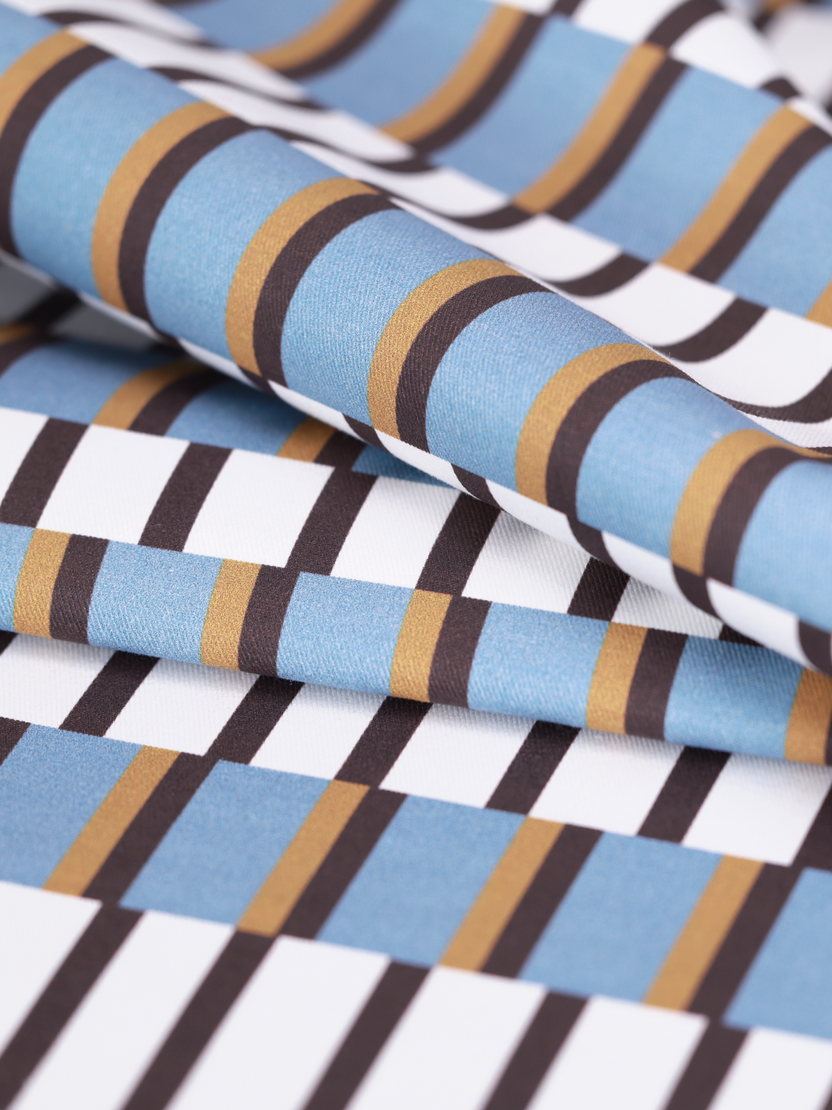 Table Runner in Cotton with Digital Check Print and Scalloped Ends