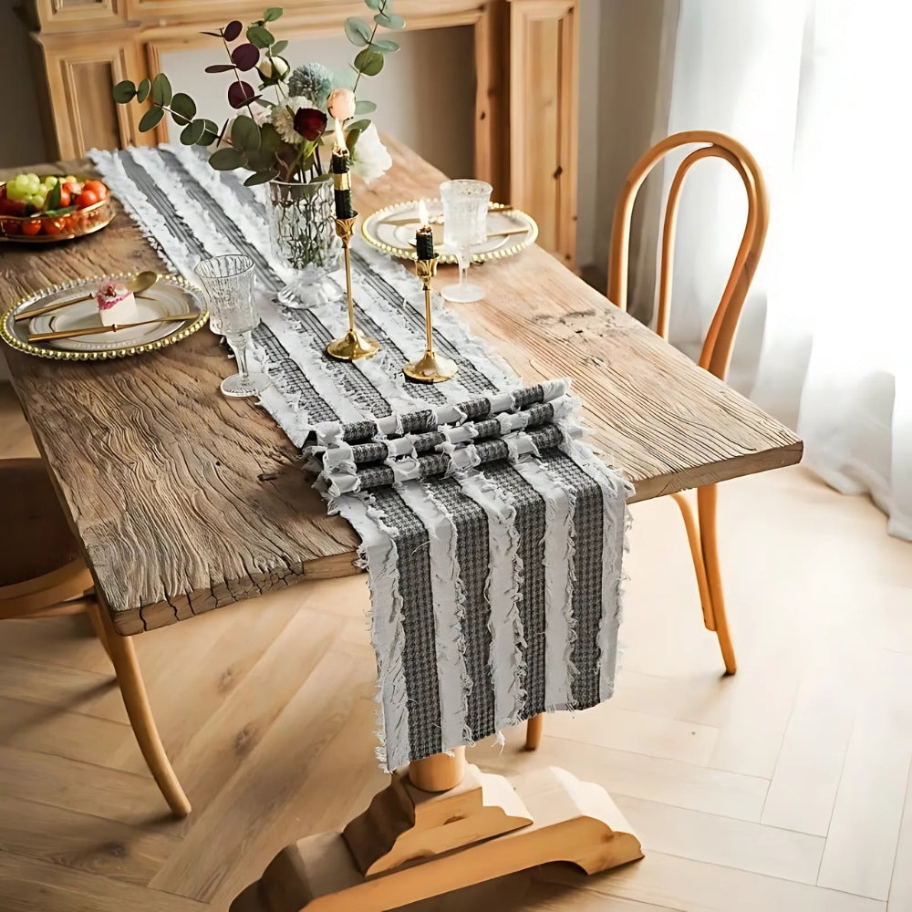 Table Runner in Microfibre Blend with Fringed Edges and Houndstooth Stripes