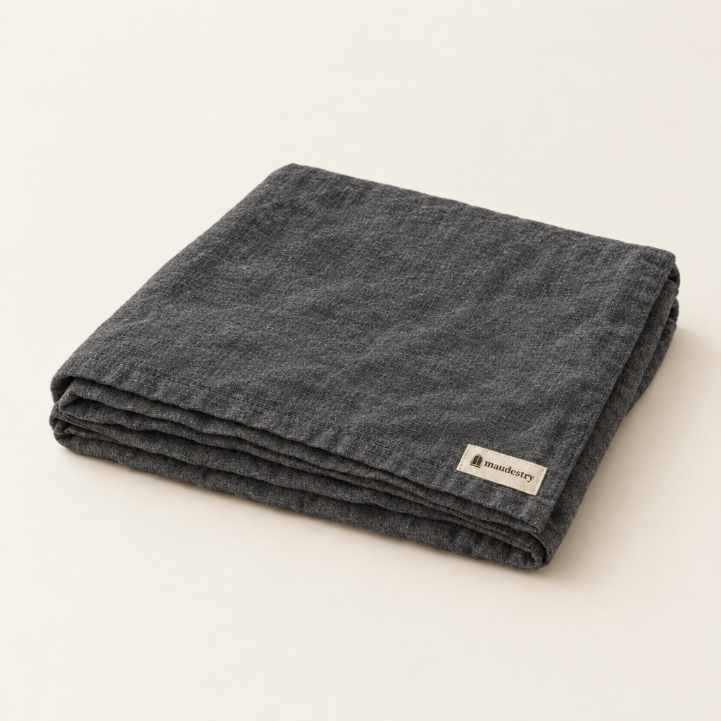 Tablecloth in Stonewashed Linen, Rectangular and Pre-Shrunk