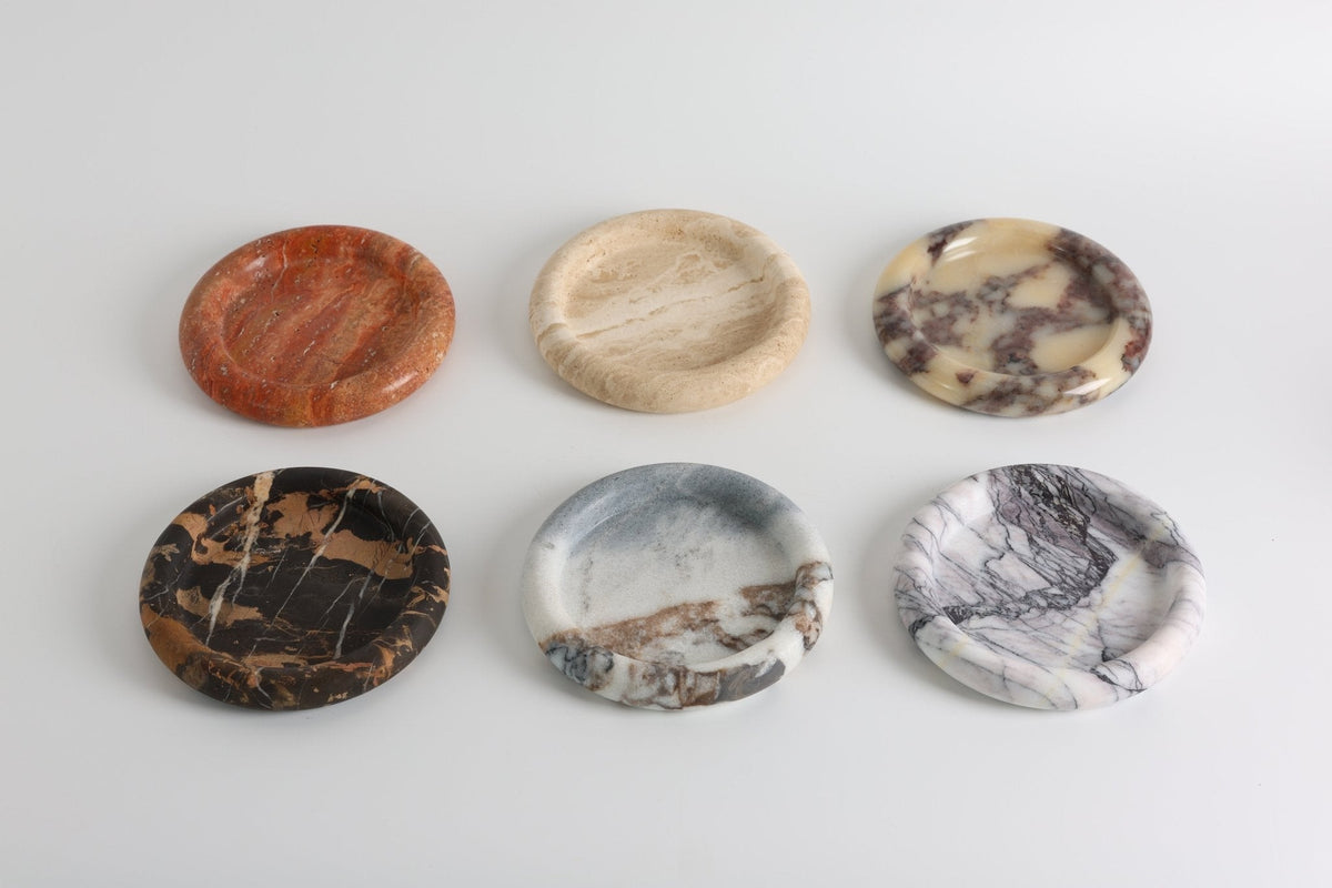 Tray in Natural Stone, Round and Polished with a Raised Rim