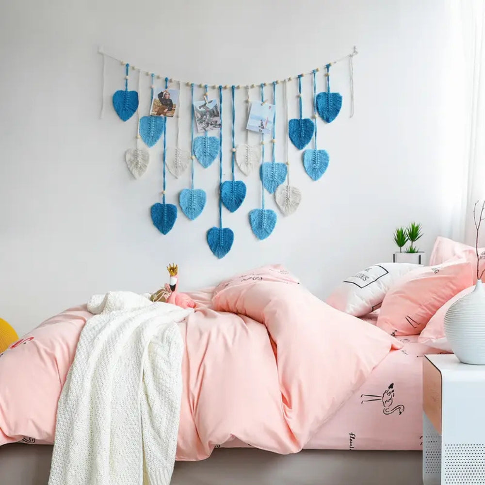Wall Art in Handwoven Wool, Macrame Garland with Fringed Leaf Motifs