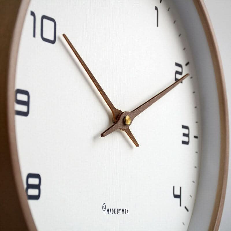 Wall Clock with Wood-Effect Frame, Round, Quiet Scandinavian Style
