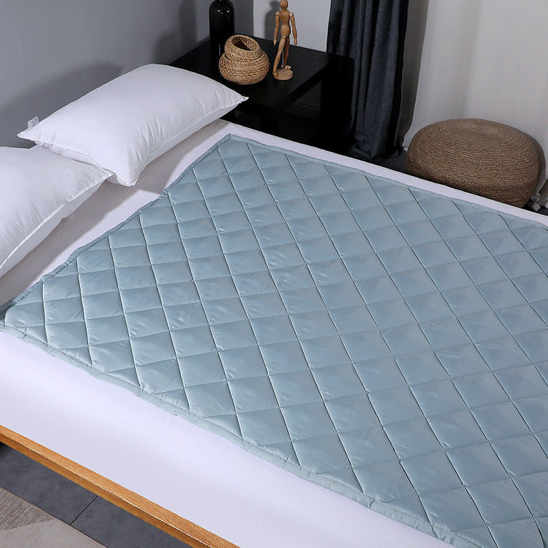 Weighted Blanket in Silky Smooth Microfibre with Diamond Quilting