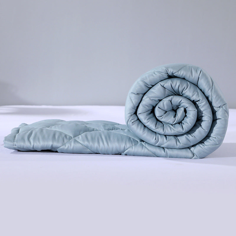 Weighted Blanket in Silky Smooth Microfibre with Diamond Quilting